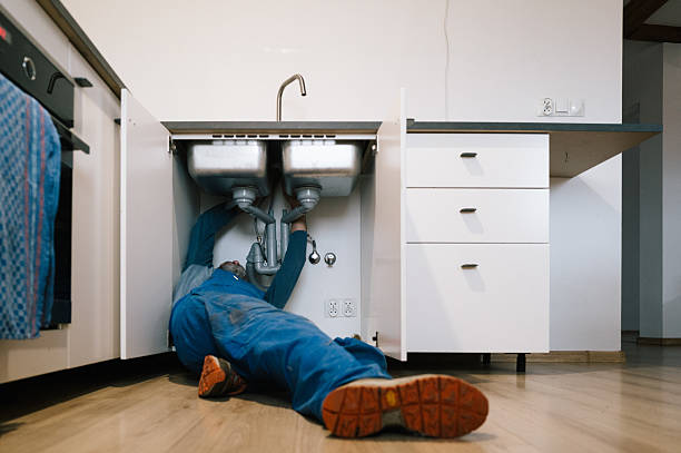 Professional Leak Detection technician working in Franklin, IL